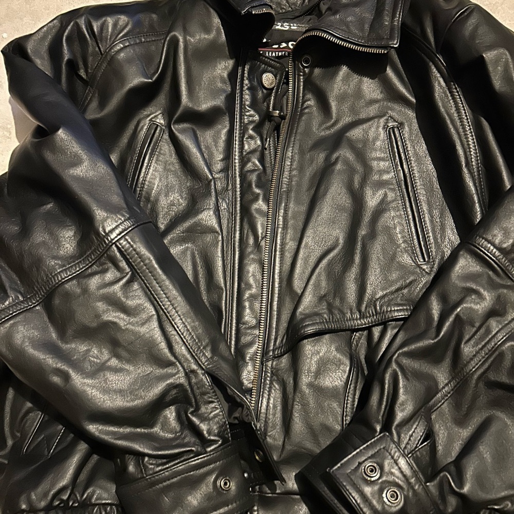 Wilson Leather Jacket size small EUC